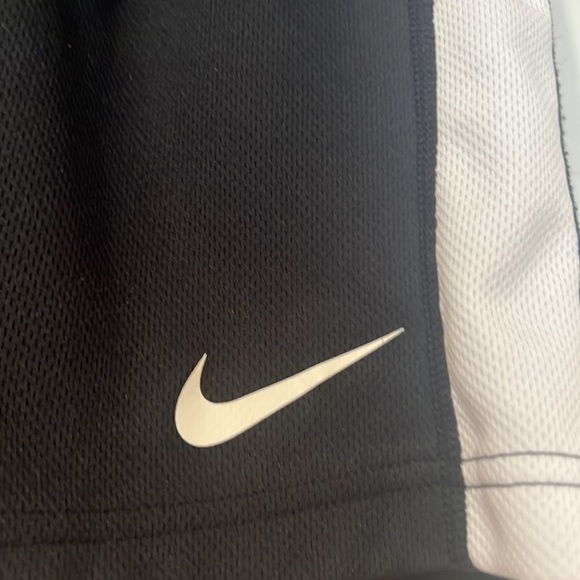Nike Shorts - Picture 2 of 5